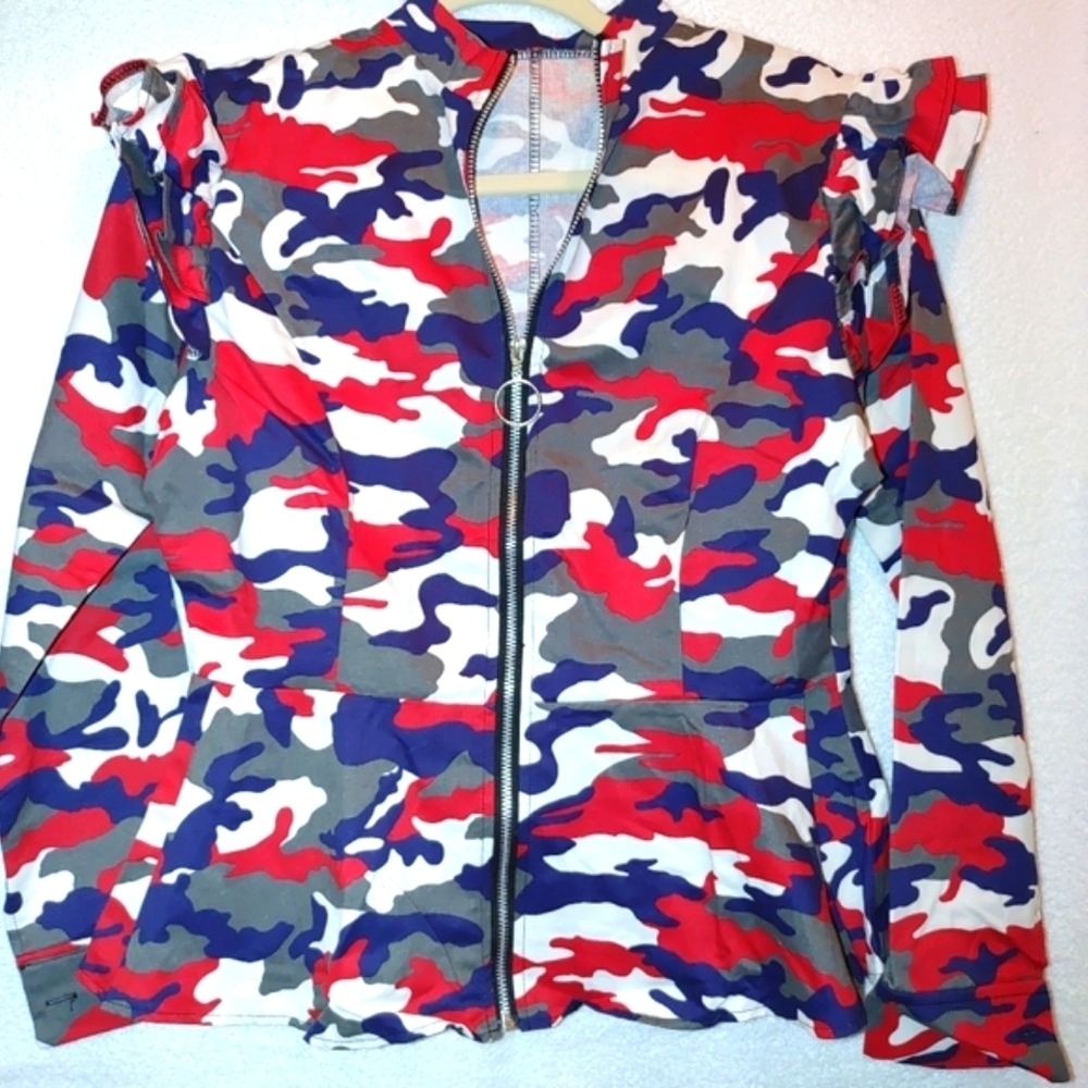 NWOT Camaflouge Jacket
